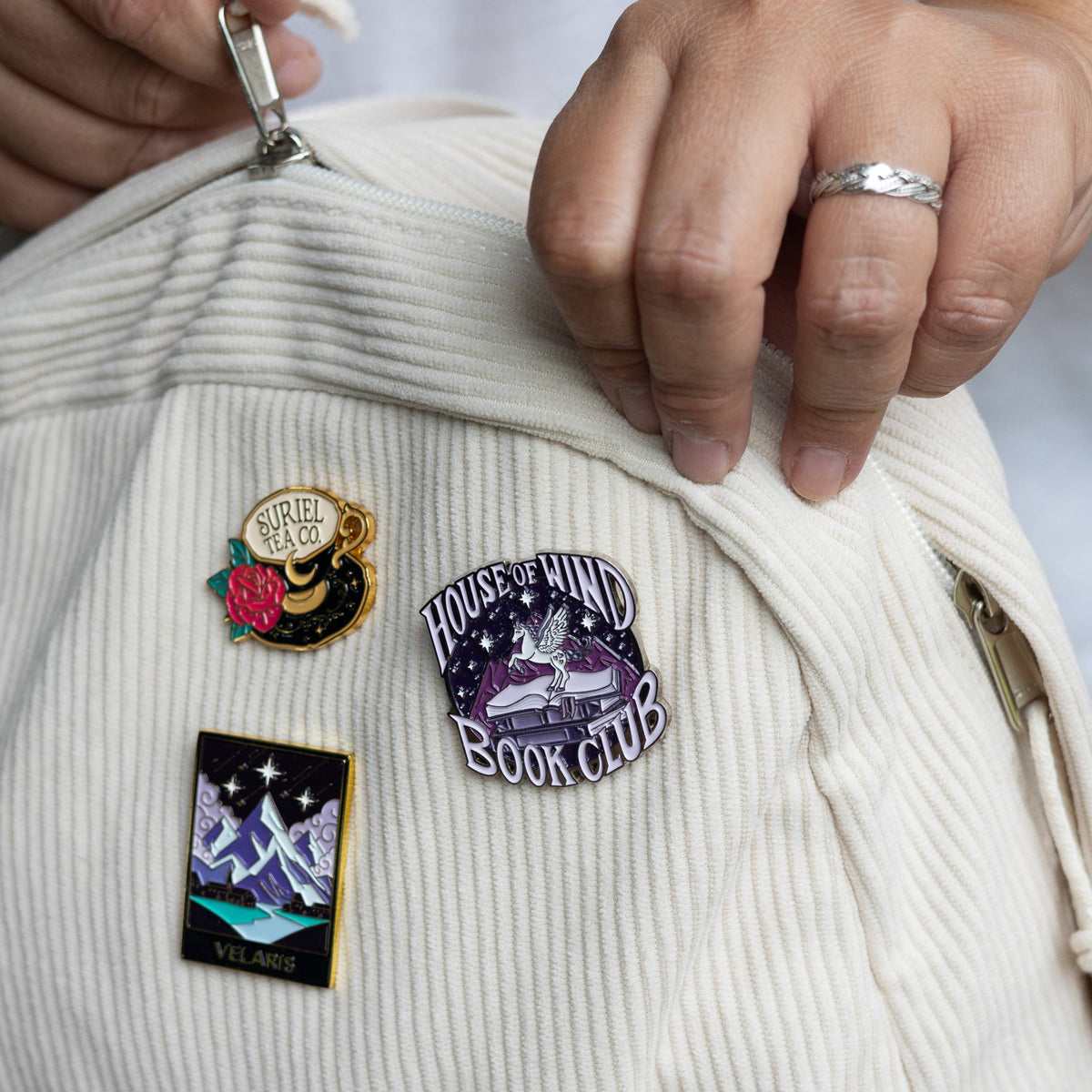 INDIE EXCLUSIVE | House of Wind ACOTAR Enamel Pin