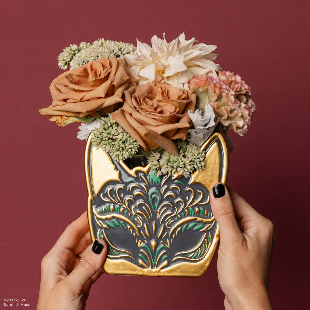 Amarantha's Curse Mask Vase | ACOTAR
