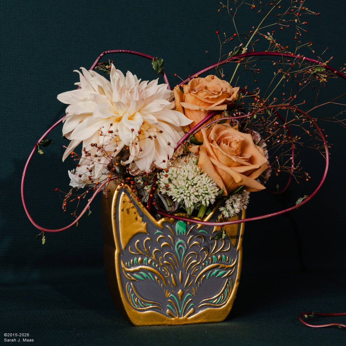 Amarantha's Curse Mask Vase | ACOTAR