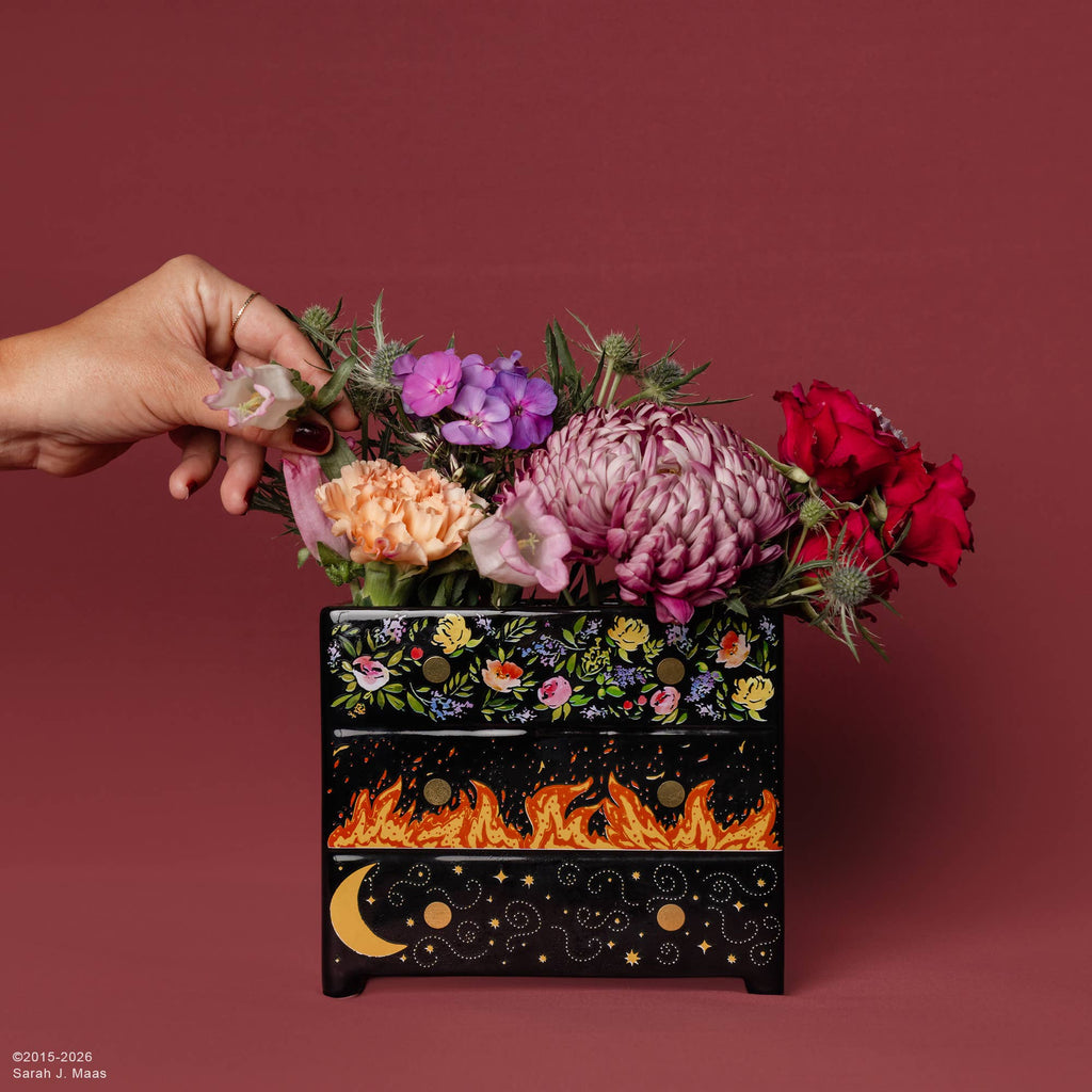 Feyre's Dresser Vase | ACOTAR