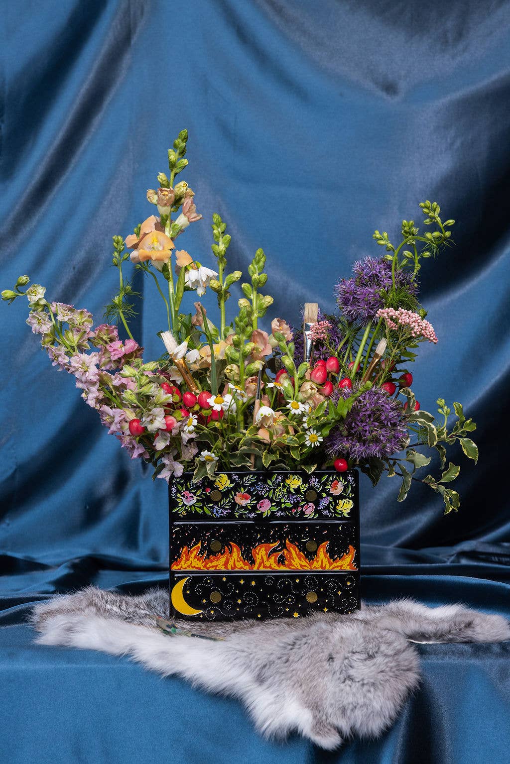 Feyre's Dresser Vase | ACOTAR