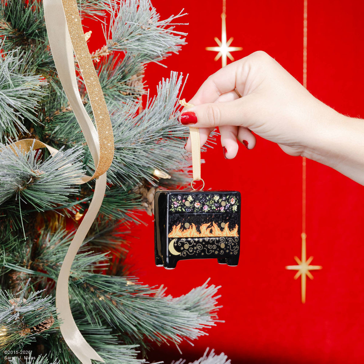 Feyre's Dresser Ornament | ACOTAR