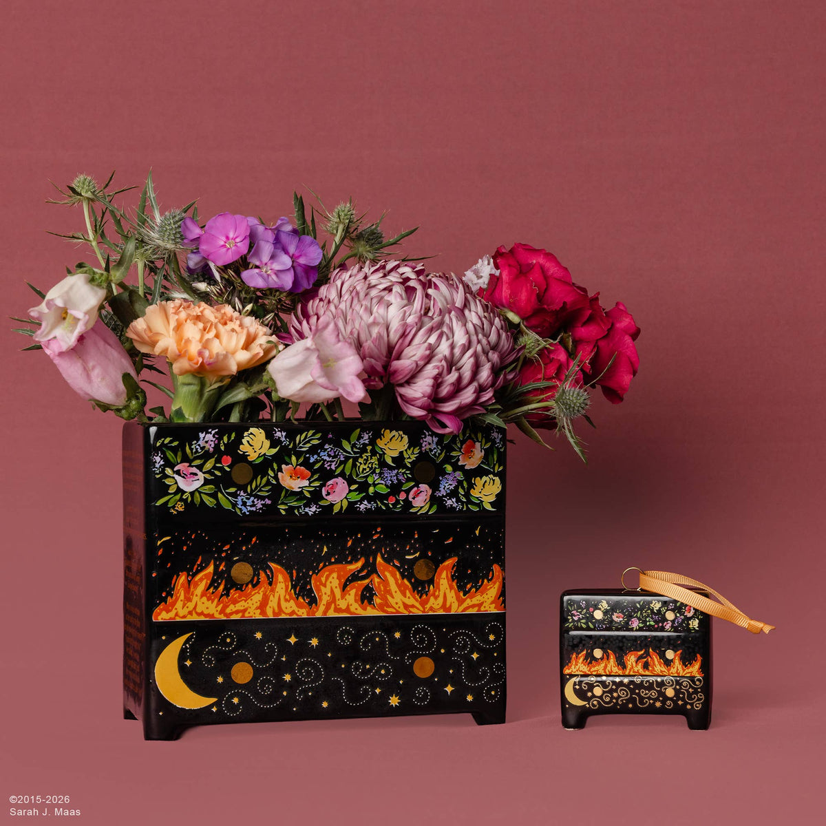 Feyre's Dresser Vase | ACOTAR