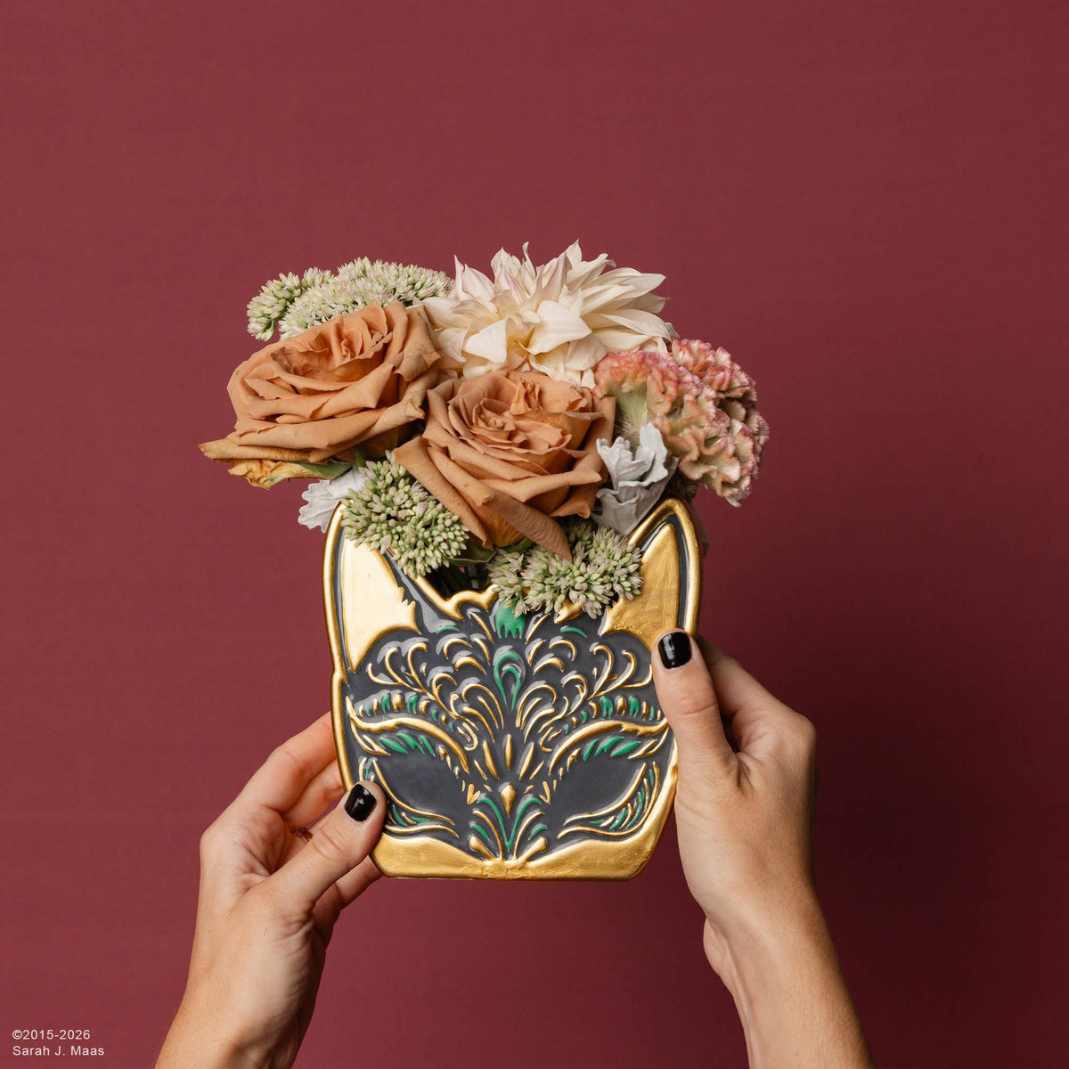 Amarantha's Curse Mask Vase | ACOTAR